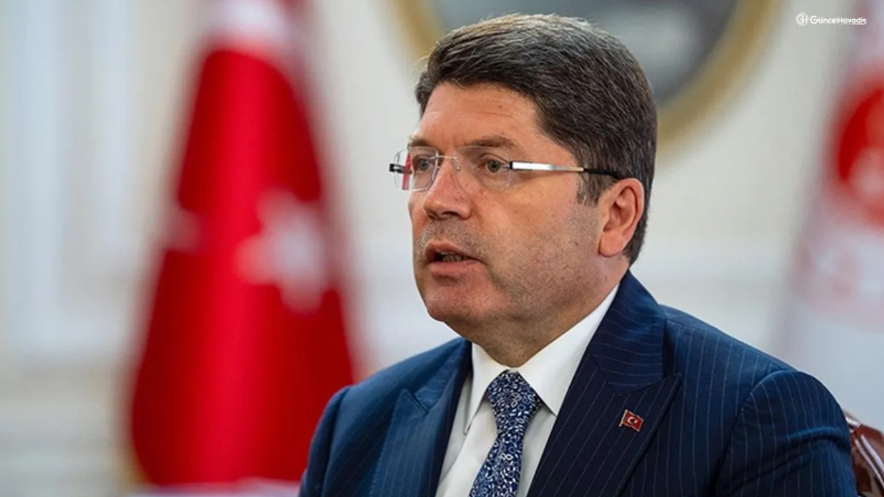 Adalet Bakanı Tunç'tan 29 Ekim mesajı: İlelebet payidar kalacak Cumhuriyetimizin 102. yılı kutlu olsun