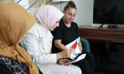 Bakan Göktaş, Erdoğan'ın mektubunu Yalova'da şehit ailesine ulaştırdı