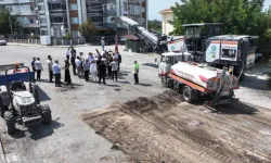 Başkan Dutlulu Akhisar’da Asfalt Çalışmalarını İnceledi