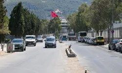 İzmir Bornova'da Pınar Caddesi yeni çehresine kavuşuyor