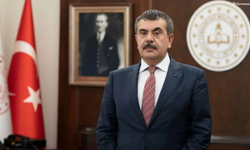 Milli Eğitim Bakanı Tekin’den şehit iki askerin öğretmen eşlerine anlamlı arama