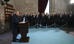 Cumhurbaşkanı Erdoğan ve devlet erkanı Ata'nın huzurunda