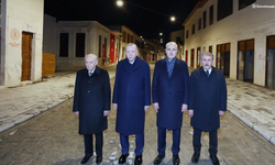 Dünyanın ilk aydınlatılan caddesi! Yeniden ışıklarla buluştu