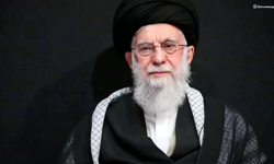 İran devlet televizyonu duyurdu! Ayetullah Ali Hamaney ofisinde hayatını kaybetti