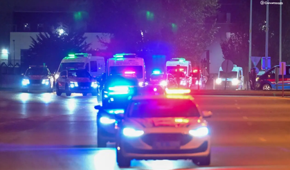 20 şehidin naaşını taşıyan uçak Ankara'ya indi!