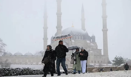 İstanbul’a kar sürprizi! Meteoroloji gün verdi, 60 il beyaz esaret altında