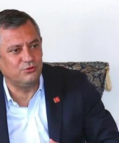 Özgür Özel'den saldırı sonrası ilk mesaj: Fırtınadan sağ salim geçeceğiz