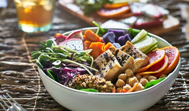 C vitamini kataraktı önlüyor! Akdeniz tipi beslenme şart!