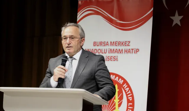Bursa’da “Anadolu Mektebi öğrencilerinin dilinden Sezai Karakoç” paneli düzenlendi