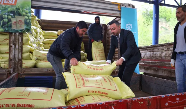 Kocaeli'den yaklaşık 2 bin üreticiye 500 ton gübre desteği