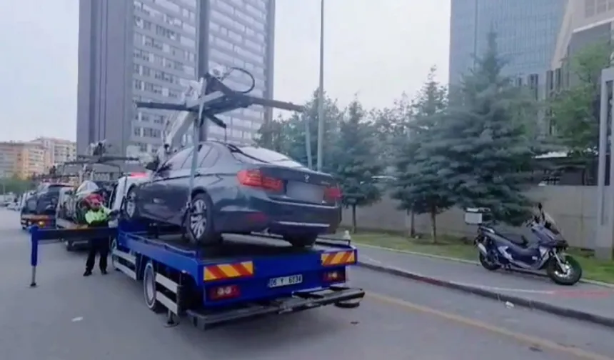Ambulansa yol vermeyen konvoya ceza yağdı... Bakan Yerlikaya: Yeni kanun tasarısı yolda