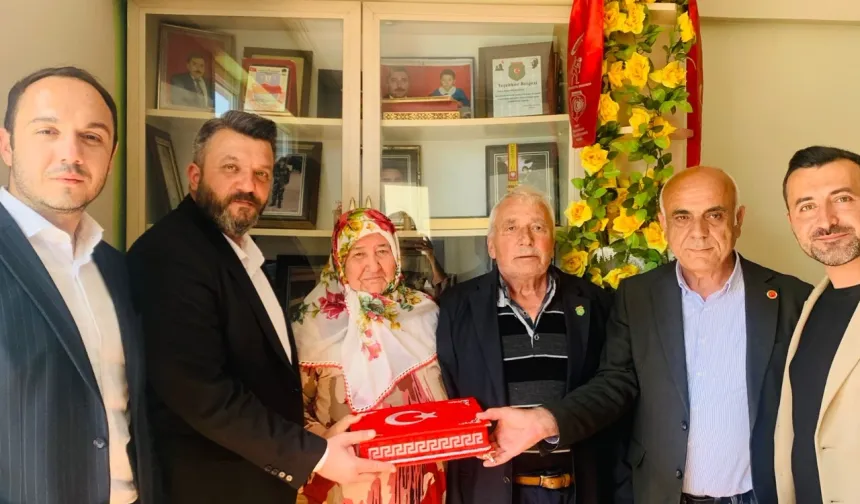 İzmit Belediyesi şehit ailelerini yalnız bırakmıyor