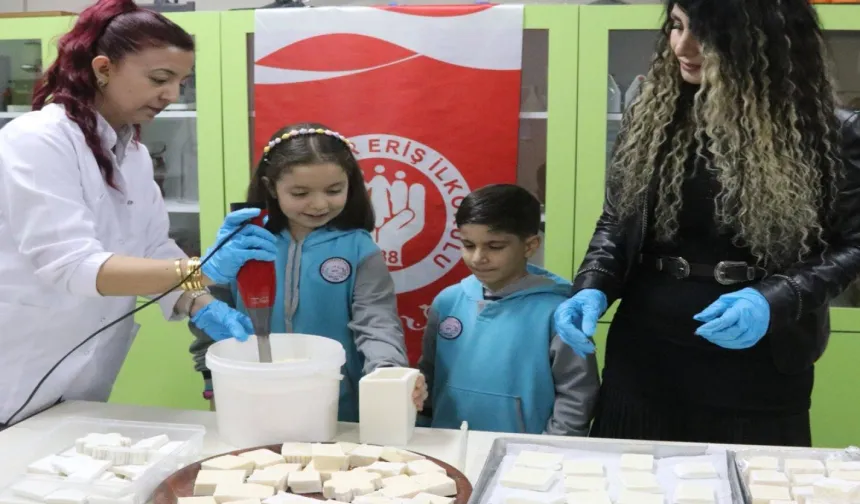 Malatya'da ilkokul öğrencileri atık yağlardan sabun üretti