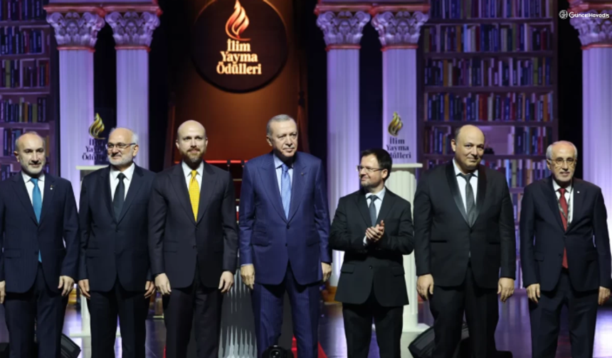 İlim Yayma Ödülleri sahiplerini buldu